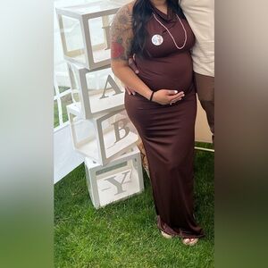 worn once for gender reveal in mint condition!